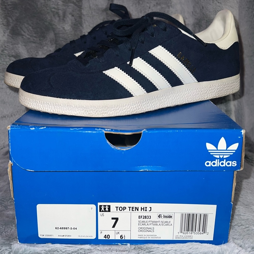 Adidas woman’s gazelle shoes